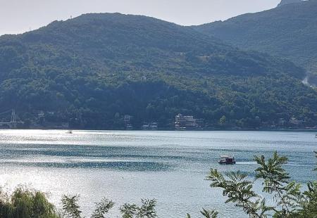 https://storage.bljesak.info/article/413089/450x310/jablanica-jablanicko jezero-camac.jpg